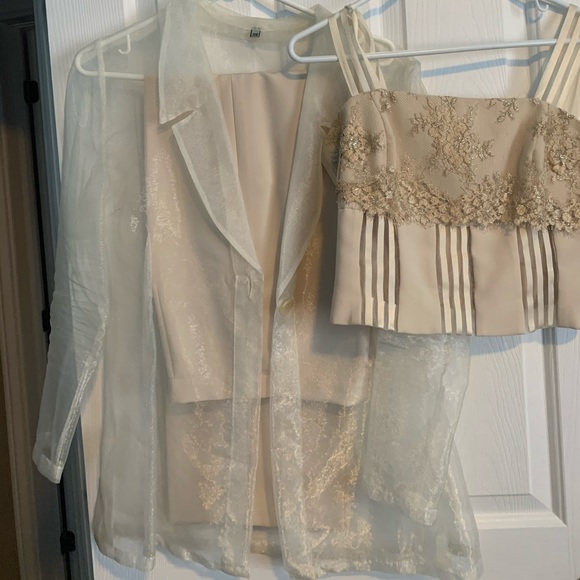 3 pieces suite - Picture 1 of 5